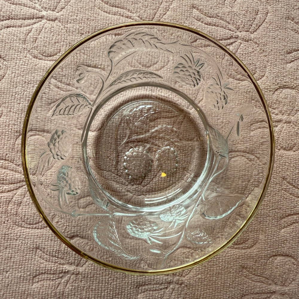 🌰🫐🍇Arcoroc Vine and Berry Nut Bowl France Clear Glass Gold Trim Small Vintage